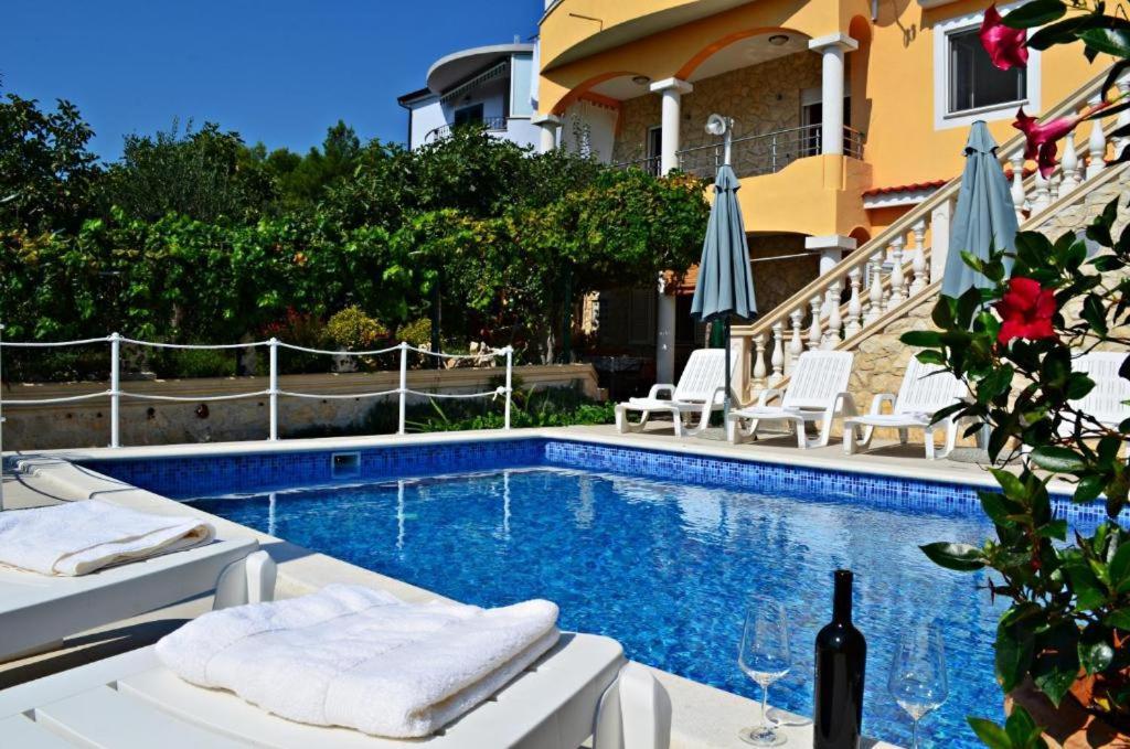 Apartments Villa Ra Žaborić Exterior foto