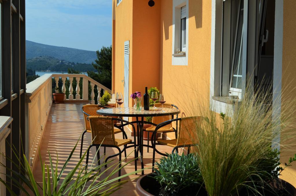 Apartments Villa Ra Žaborić Exterior foto