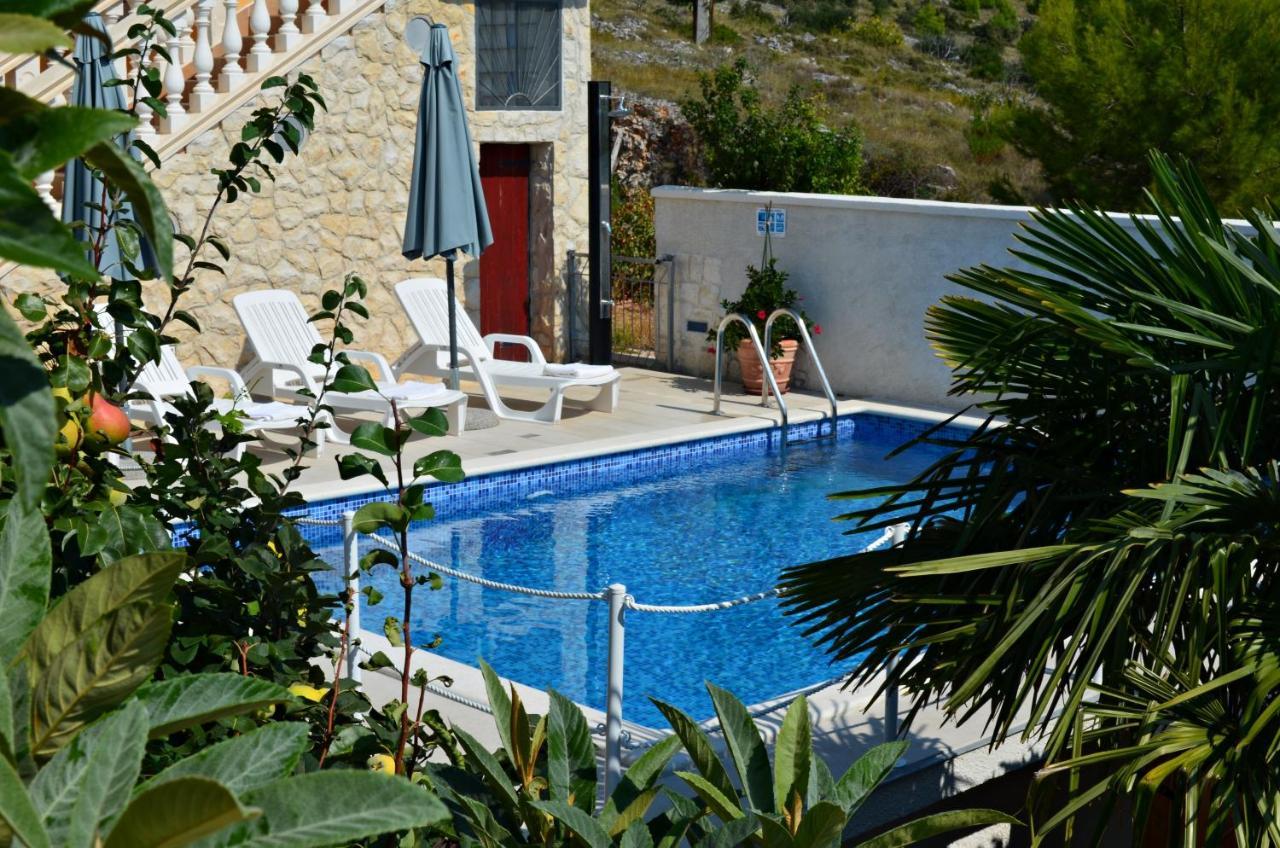 Apartments Villa Ra Žaborić Exterior foto