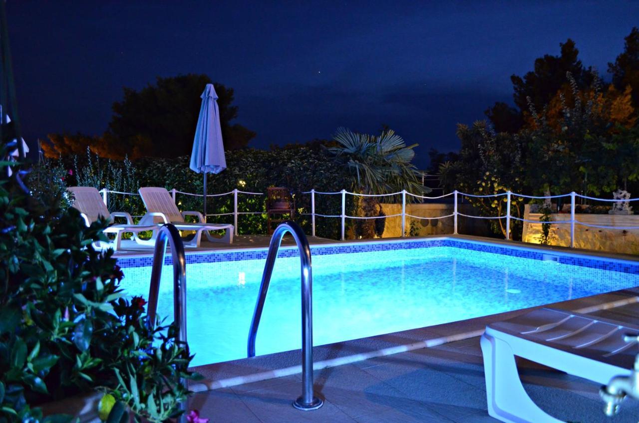 Apartments Villa Ra Žaborić Exterior foto